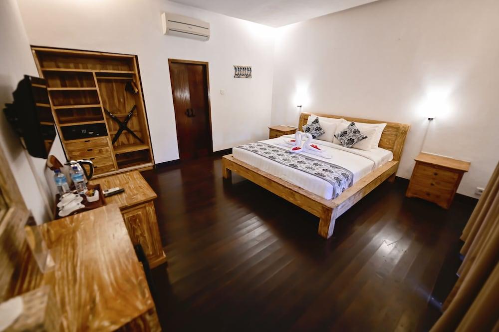 Royal Regantris Villa Karang Gili Air Exterior photo