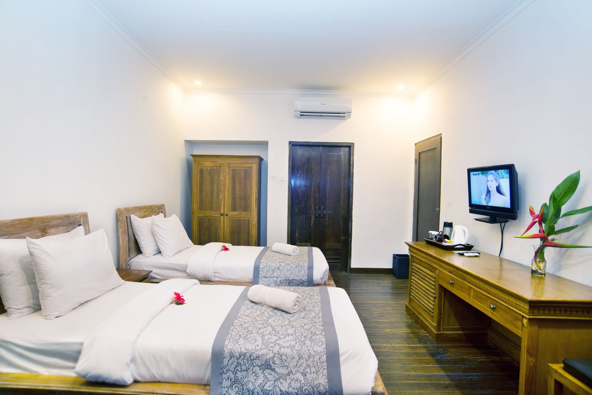 Royal Regantris Villa Karang Gili Air Exterior photo