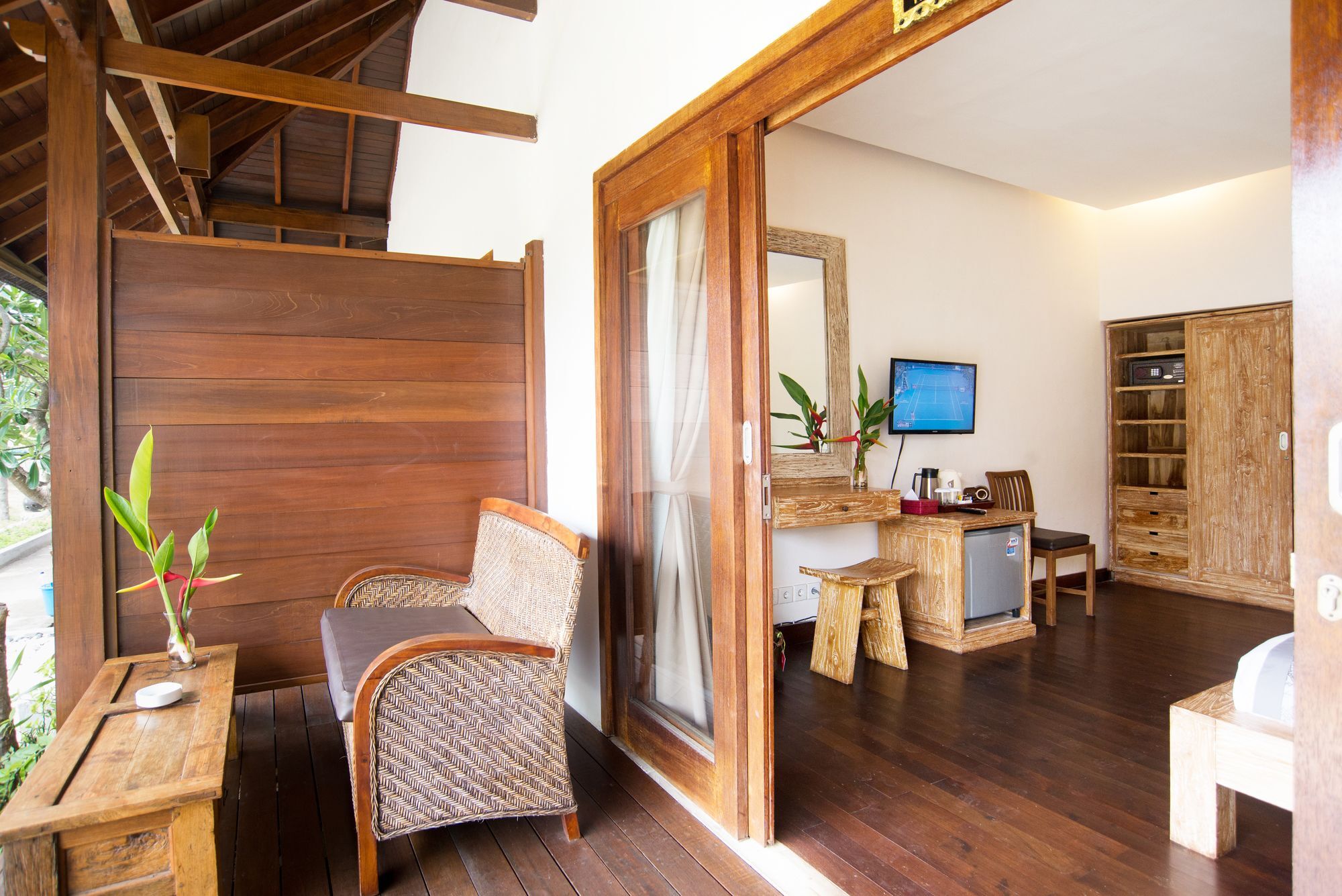 Royal Regantris Villa Karang Gili Air Exterior photo
