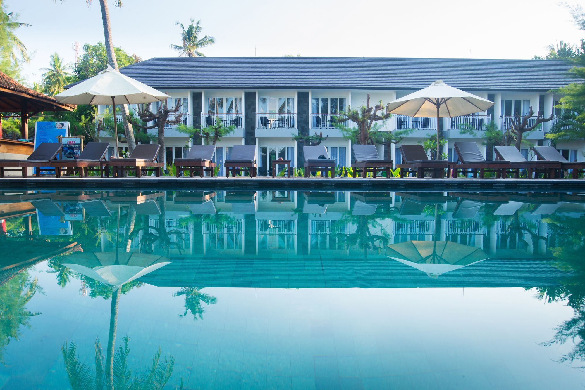 Royal Regantris Villa Karang Gili Air Exterior photo